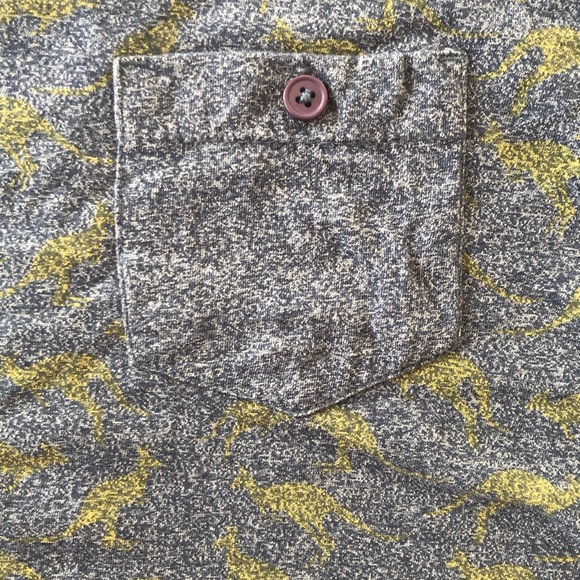 Creative Destruction Short Sleeve T-Shirt Men’s size L Blue W/Yellow Kangaroos - Picture 3 of 13